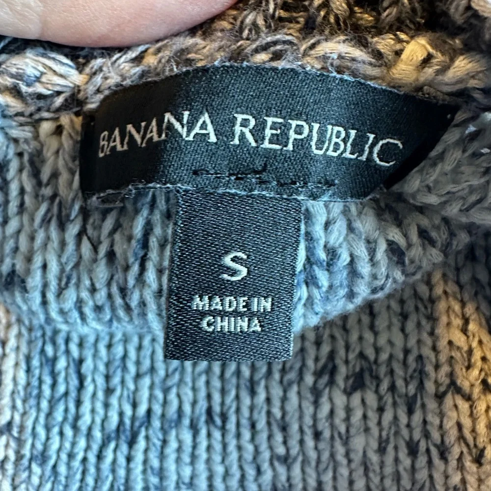 Banana Republic 📝 suggested